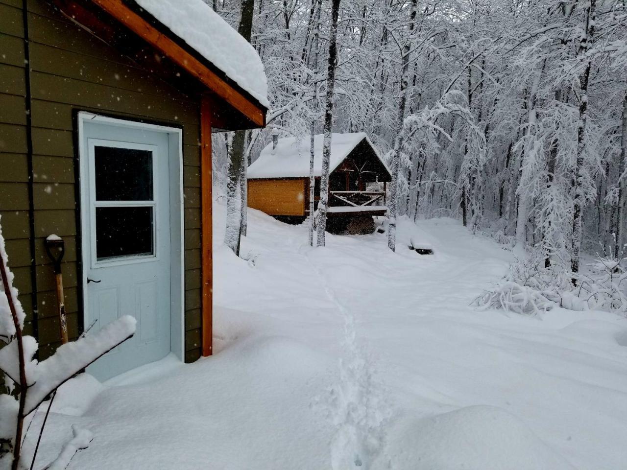 Les Cabines Nordik Des Piles Villa Saint-Jean-des Piles Exterior photo